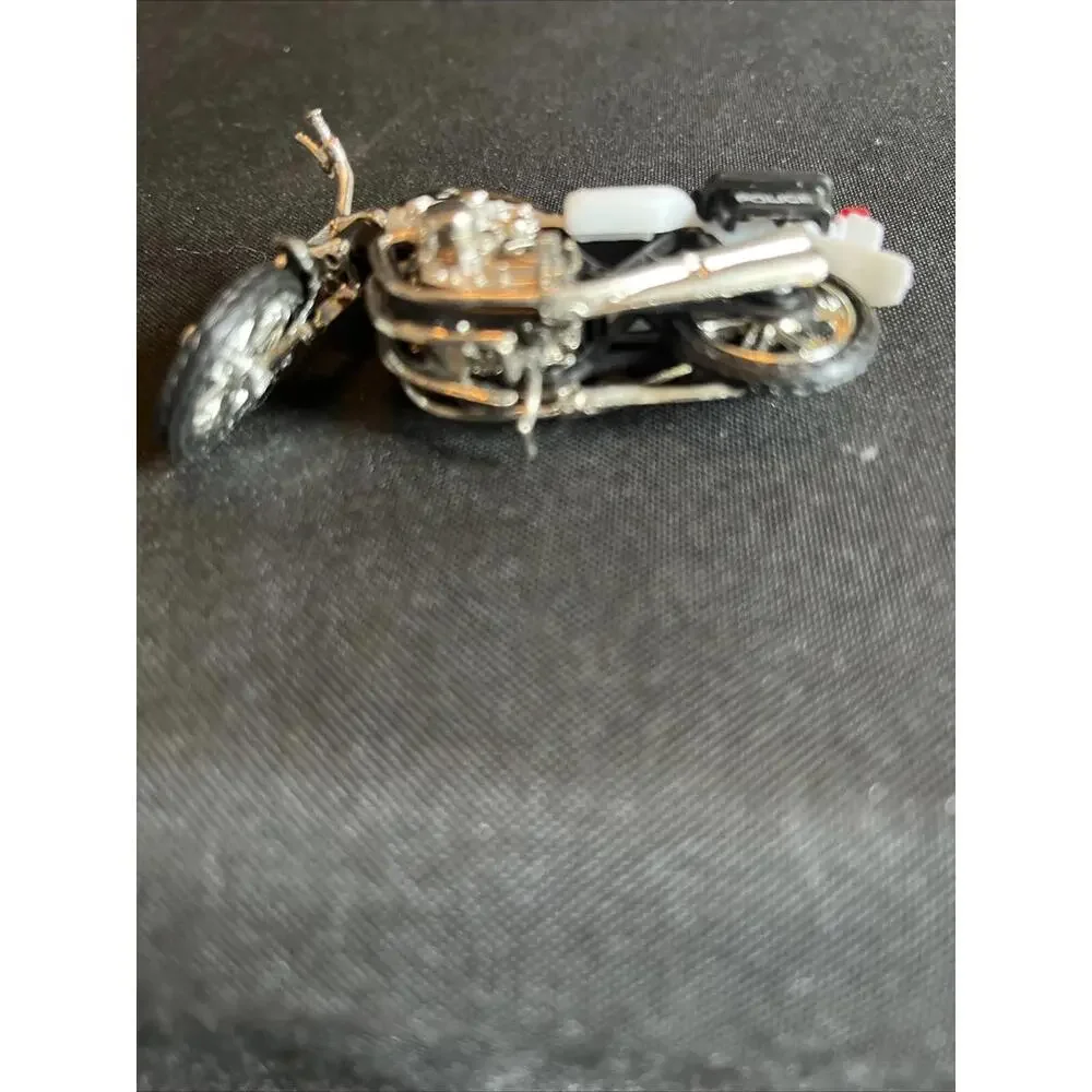 Vintage Zee Toys Police Motorcycle White and Black Complete In Great Condition - Picture 5 of 7